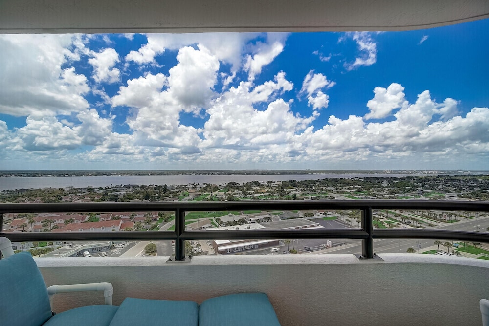 Sherwin Condominium 1801