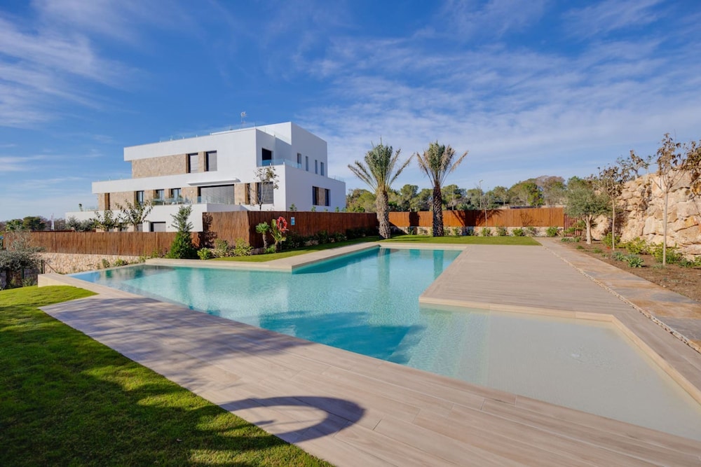 Kumquat Penthouse With Jacuzzi Rooftop Golf Las Colinas