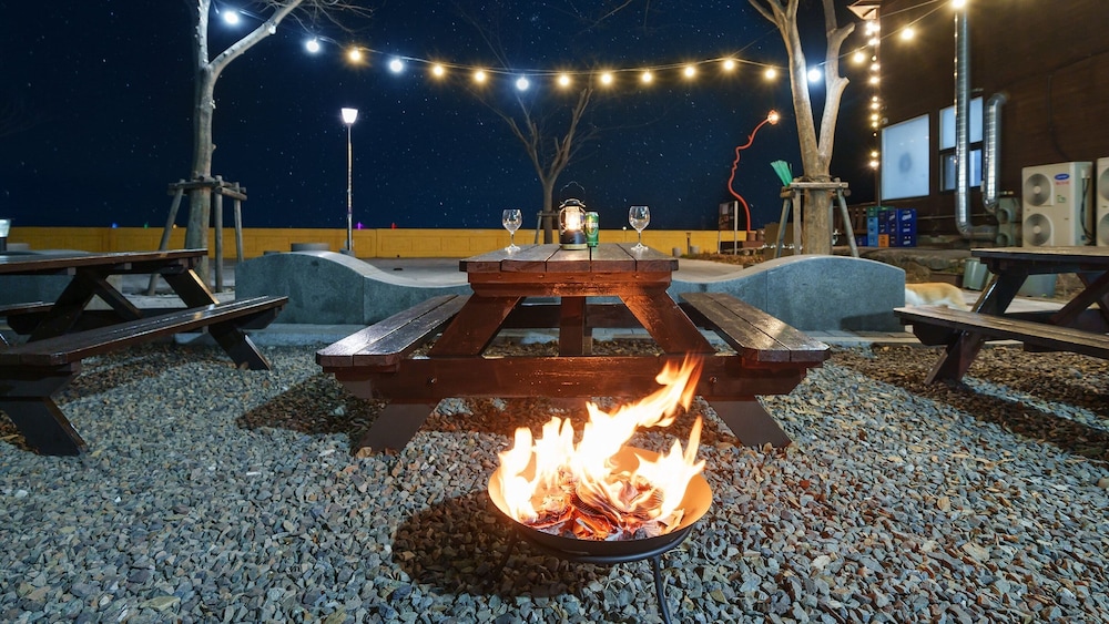 Geoje Beachwhite Pension view 3