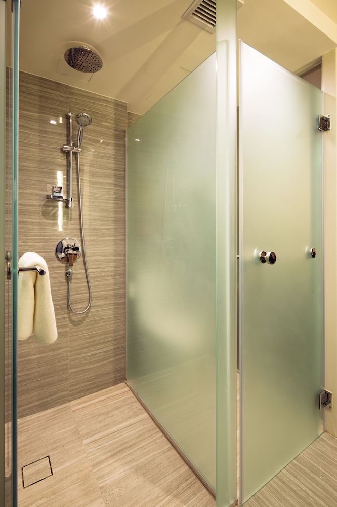 Mercure Singapore Bugis 25