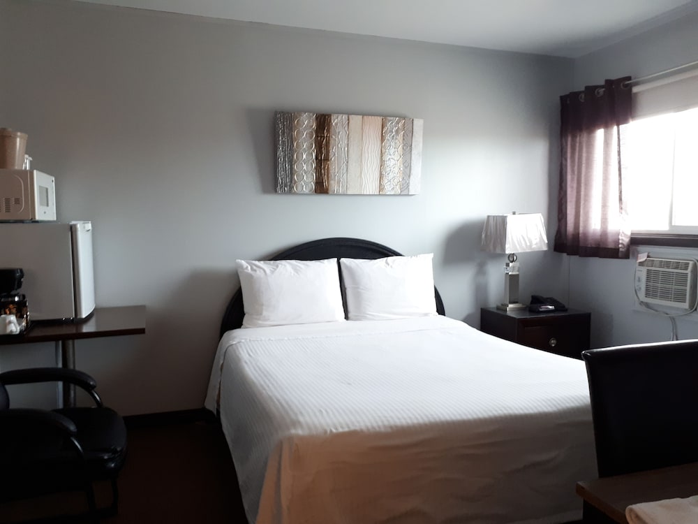 Interlake Motel