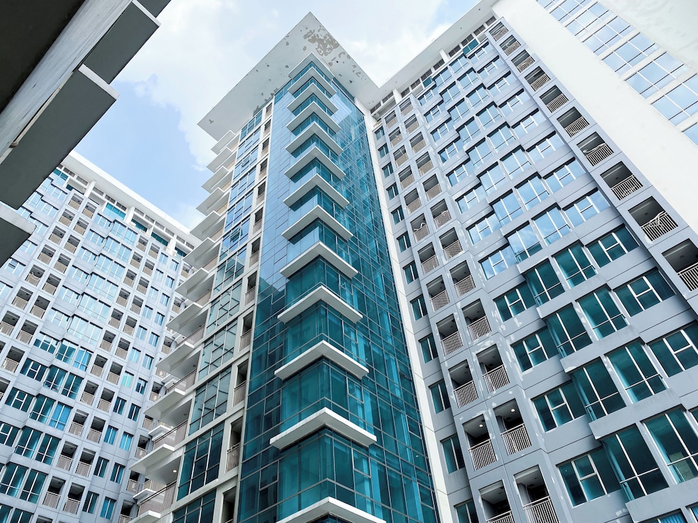 Best Place And Homey 2Br At Tamansari Iswara Apartment