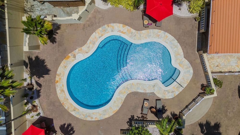 Island Escape Lrg Private Backyard Pool Patio