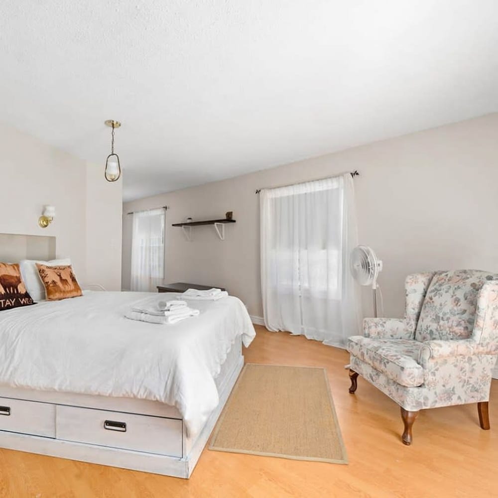 Welcome to Golden Field Farmhouse