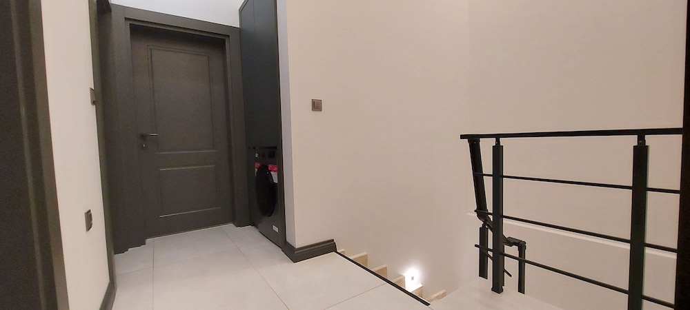 Professionally Maintained Spacious New Suites 2-3