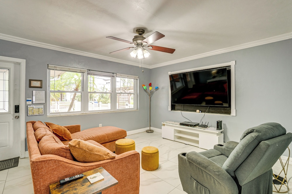 2 Mi to Riverwalk: Gem w/ Private Pool & Yard!