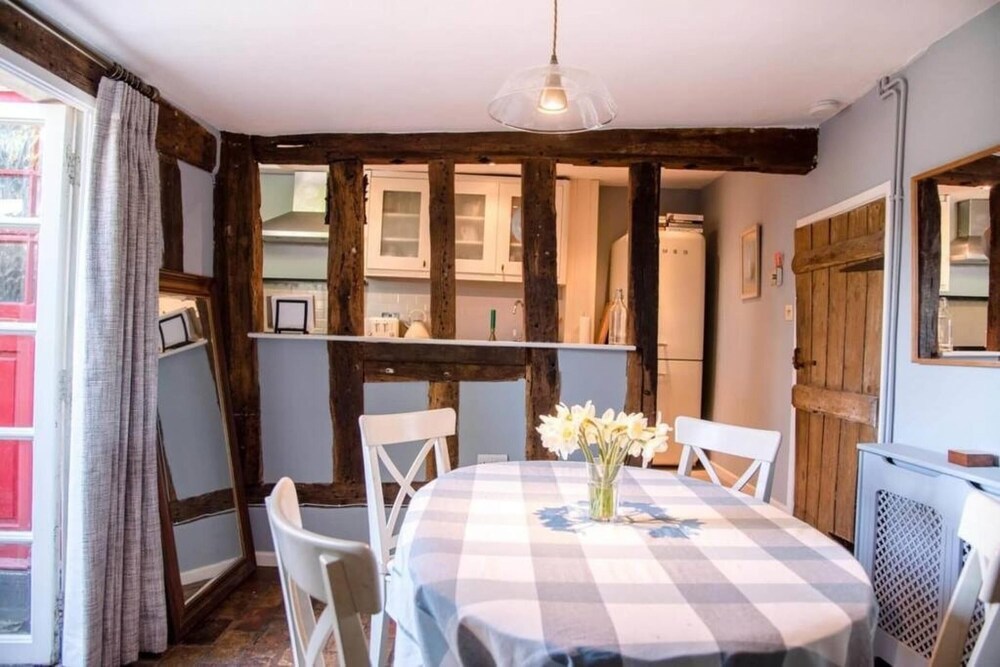 Sudbury Vacations - Rose Cottage Lavenham - Property Image 16