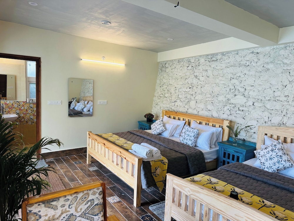 Echor Malusara Lakeview Retreat Bhimtal