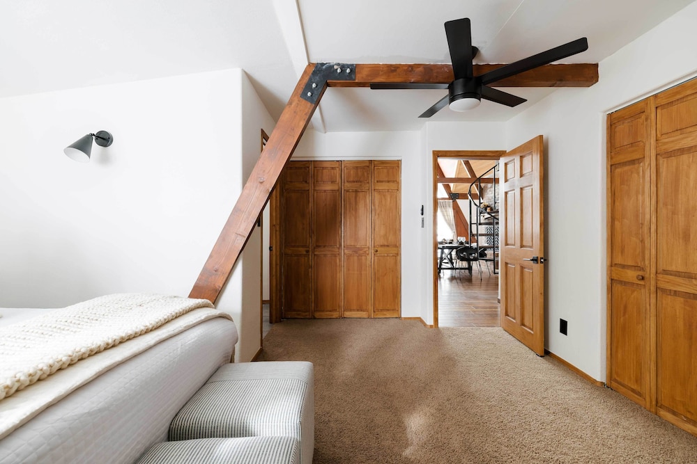 Payson Vacations - Charming Cabin in Pine w/ Fire Pit  Hot Tub! - Property Image 3