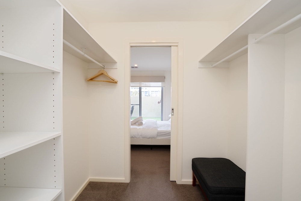 Ground Level 1-bed: Courtyard & Alfresco Dining