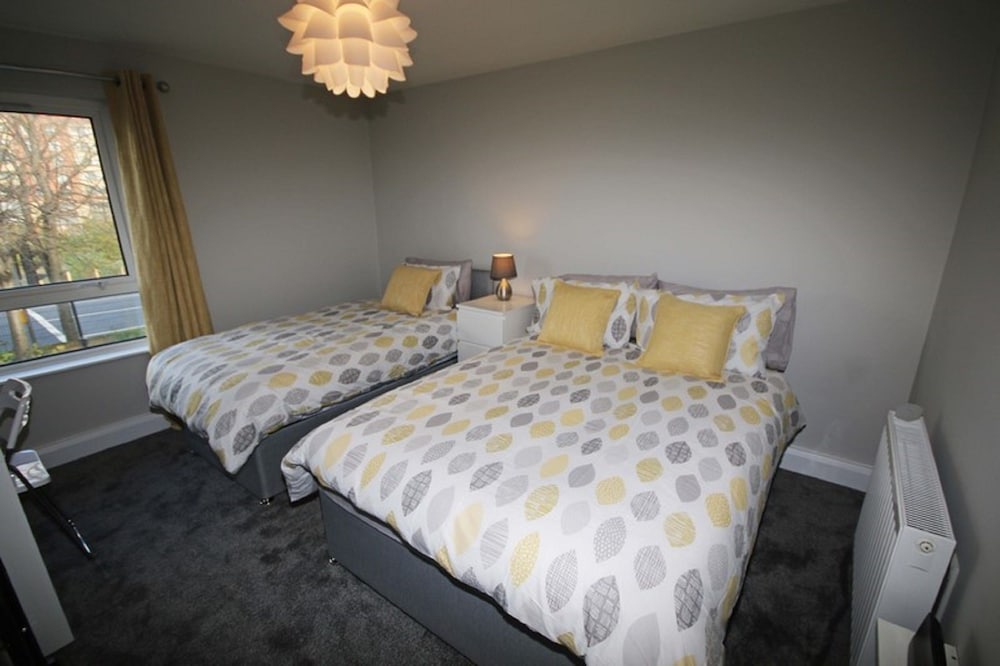 Harbour View City Centre Apartment view 3