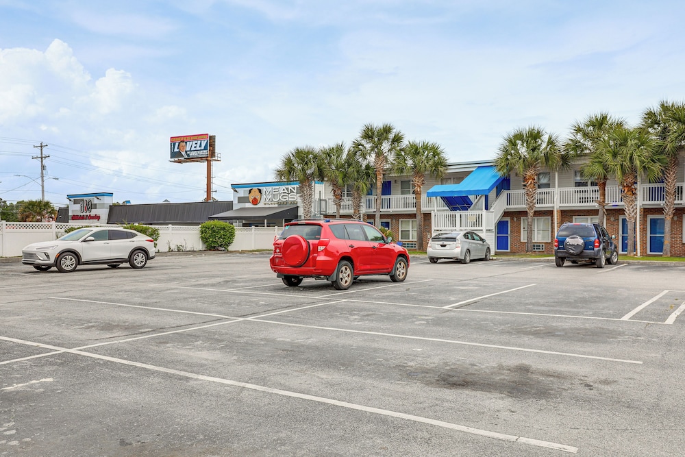 1 Mi to North Myrtle Beach: Studio w/ Pool Access