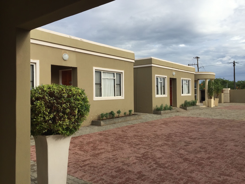 The Curve Guest House