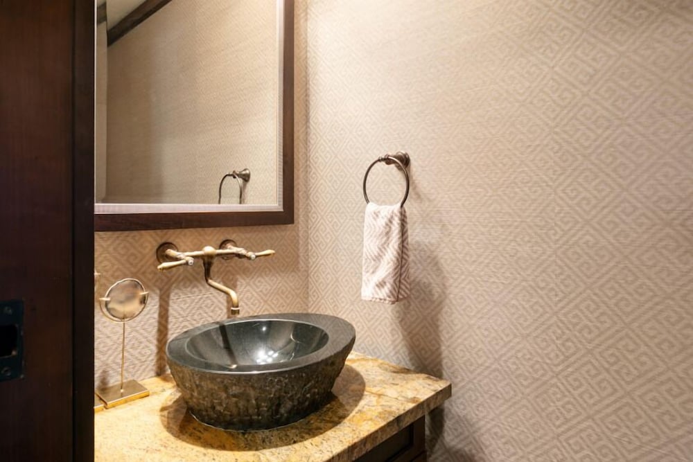 Arrowleaf Lodge- Three Bedroom Residence #307 3 Condo