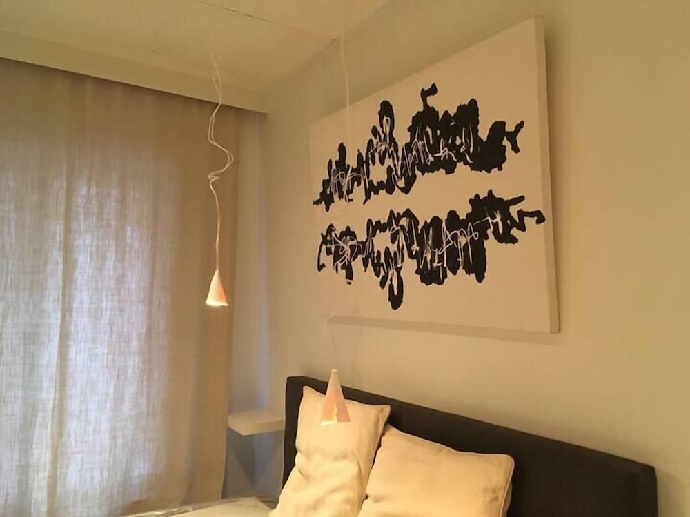 Huswell Artsy Family Apartment in City Center