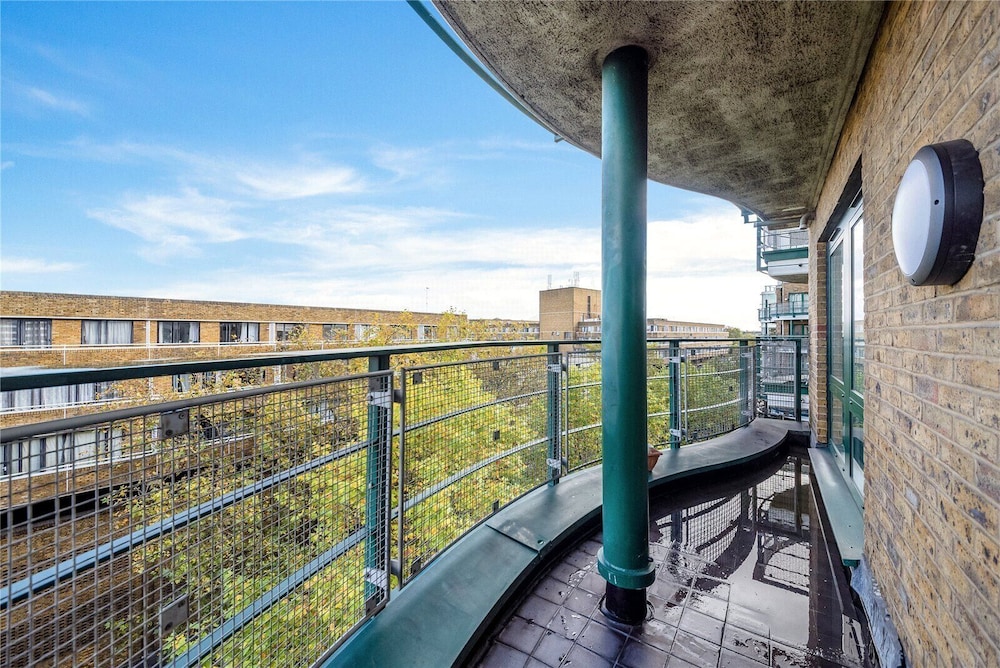Immaculate 2-bed House in Earls Court W14