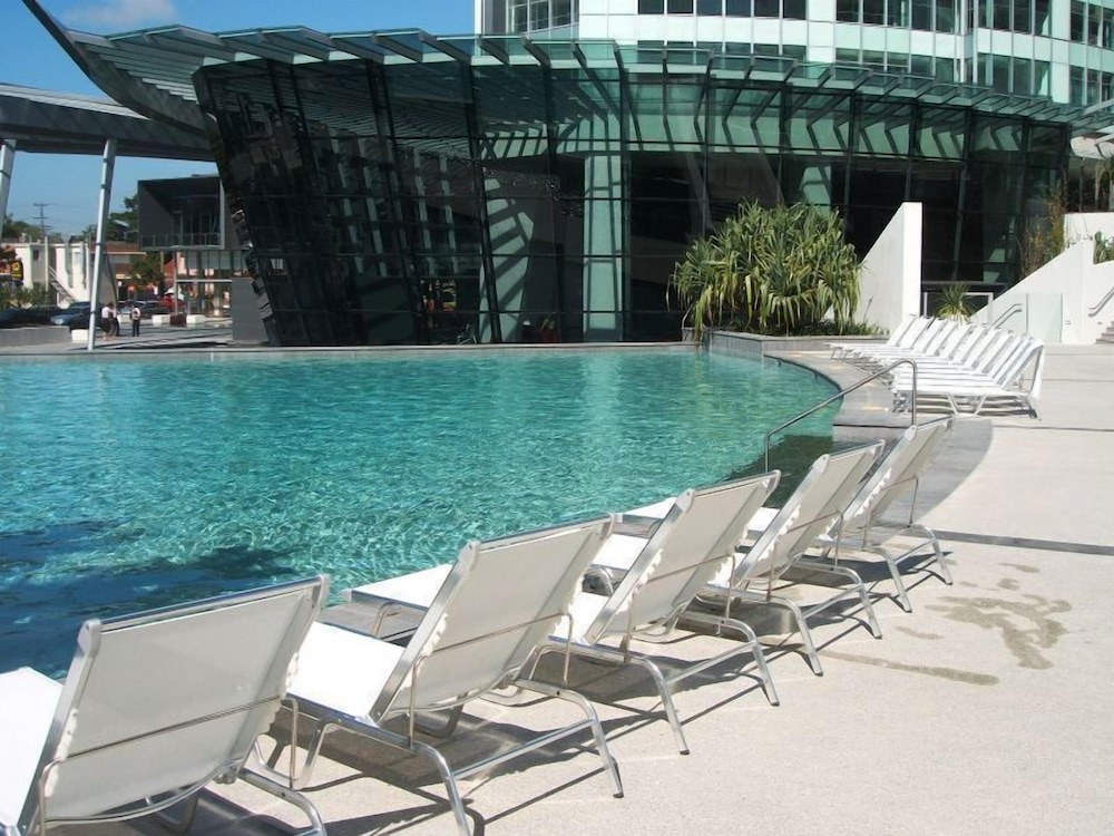 Private Q Tower Apartments - Wow Stay