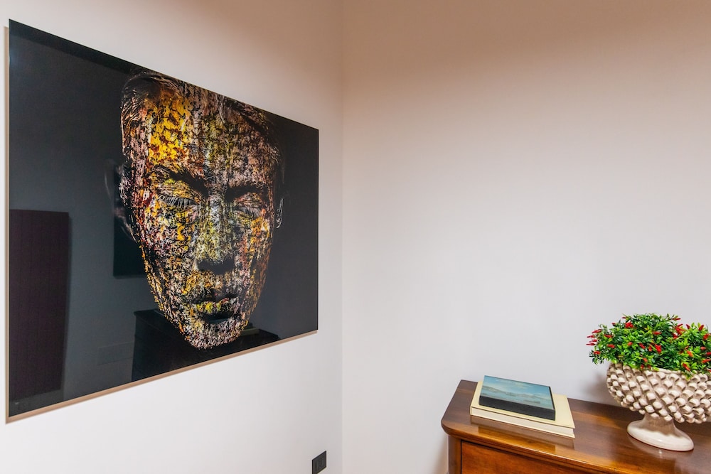 Amana in Naples With 1 Bedrooms and 1 Bathrooms