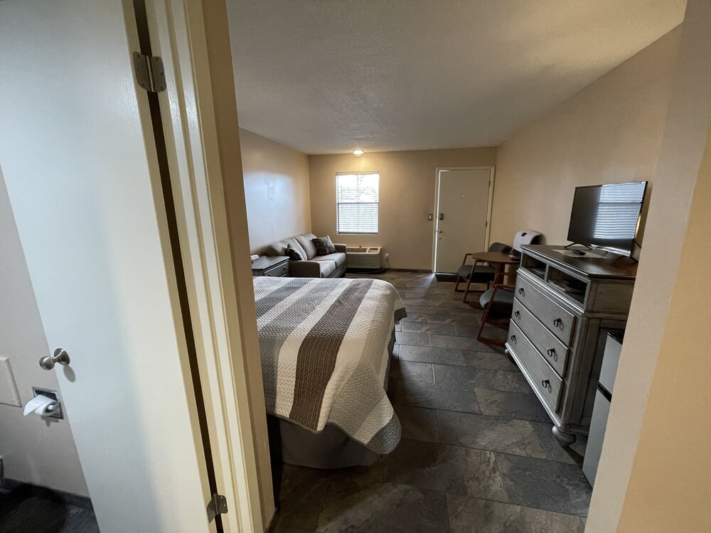 Scottish Inns Osage Beach