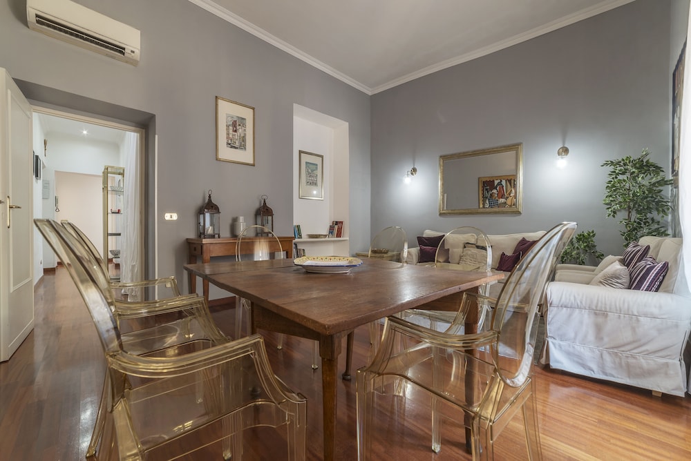 Piazza del Popolo Elegant Apartment