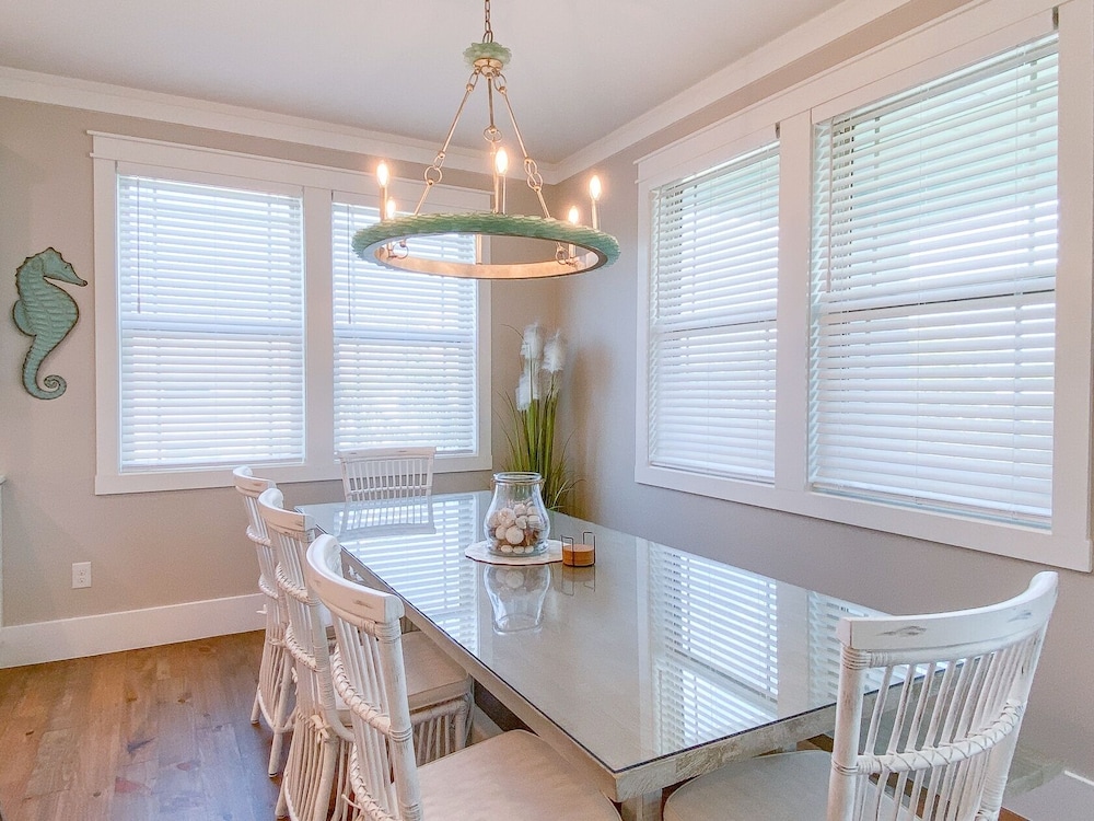 135 Island Escape: 5br Home W/ Pool And Spa! 5 Bedroom Home