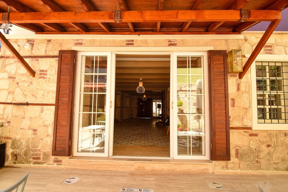 Exceptional Studio Flat near Hadrian’s Gate - EMPEROR