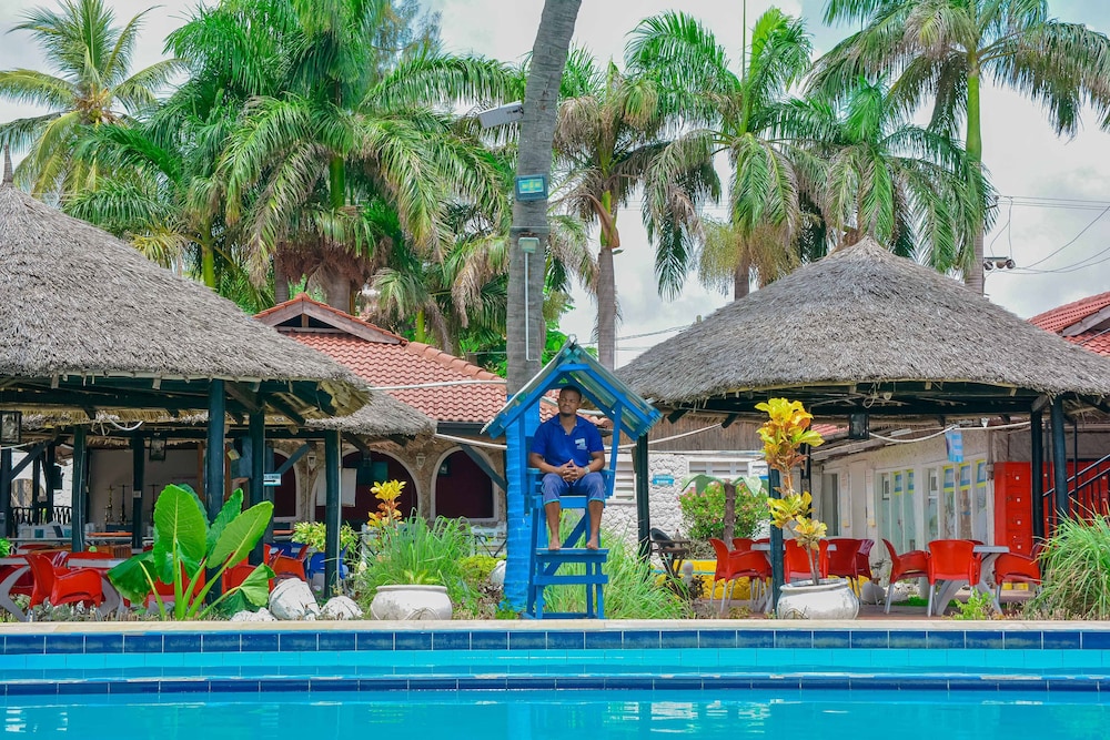 Best Western Jangwani Sea Breeze Hotel