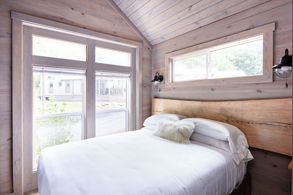 Asheville River Cabins