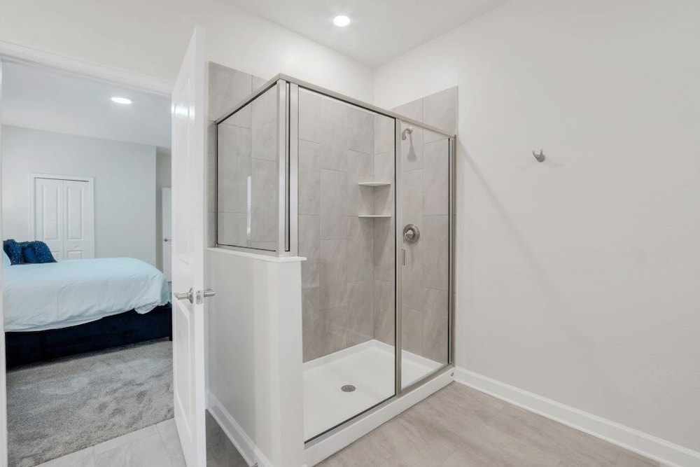 Storey Lake 9 Bedroom Villa With Games Room 9 Home - Image 2