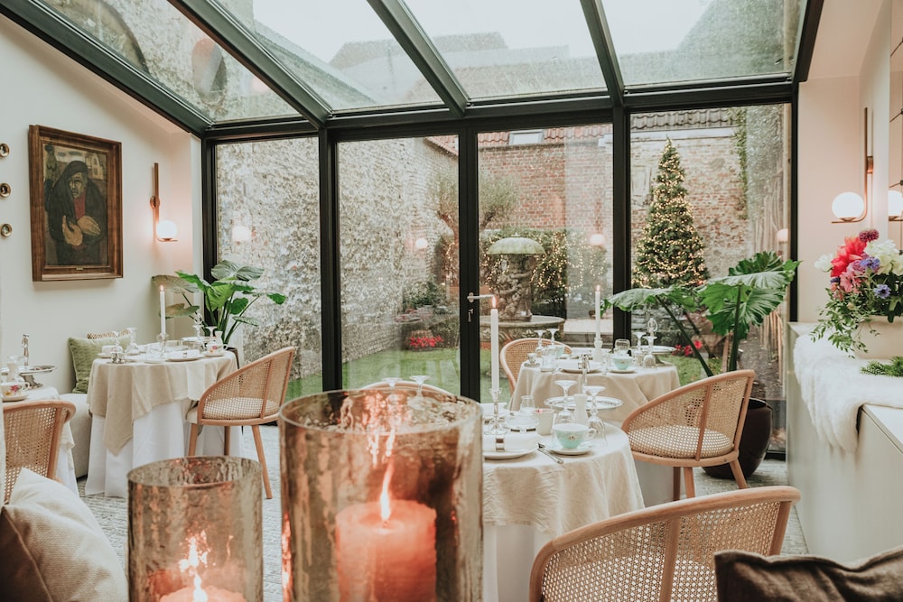 The Burgundy - Boutique B&B
