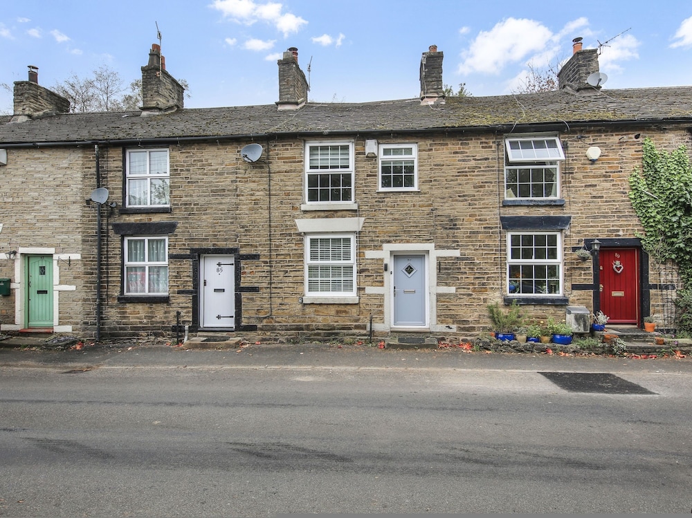 Host Stay Batemill Cottage