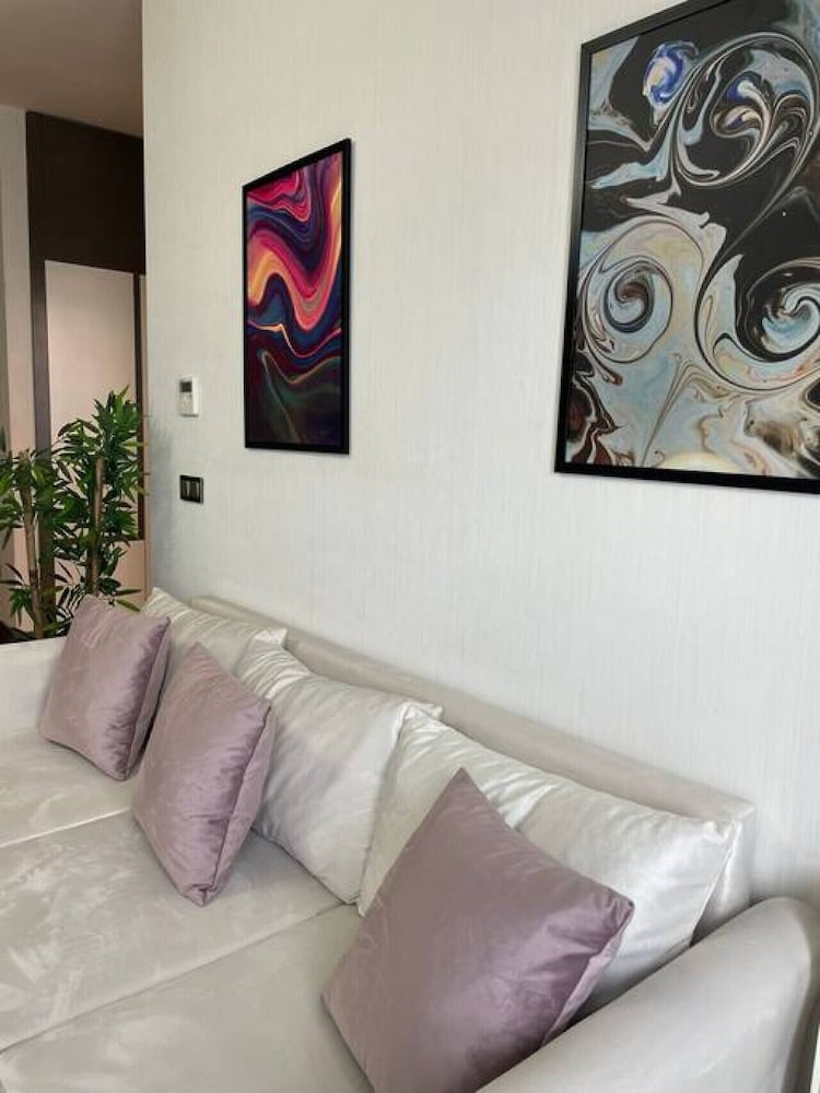 Stylish1 1 Apartment in Batisehir Near Mail of IST