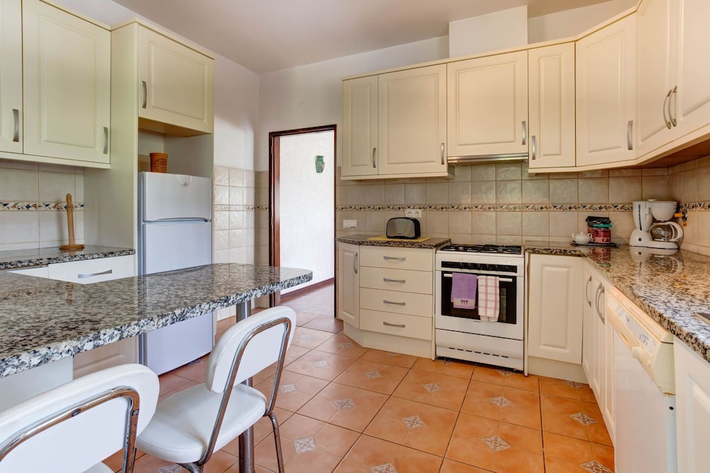 Montenegro Superbly Located Family Vila W