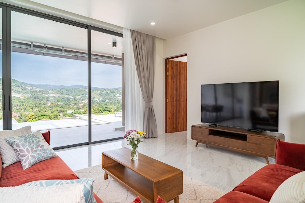 New 3BR Pool Villa in Bophut KBR46