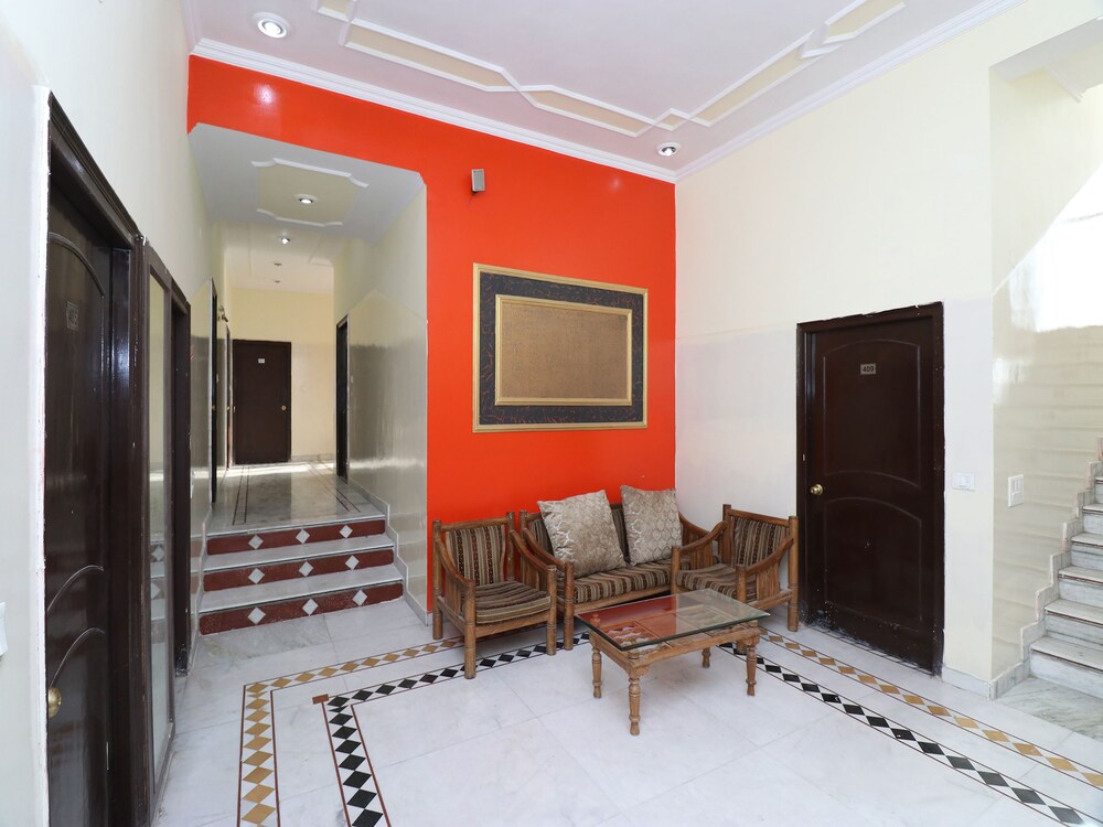 OYO 24340 Hotel Laxmi Palace view 2