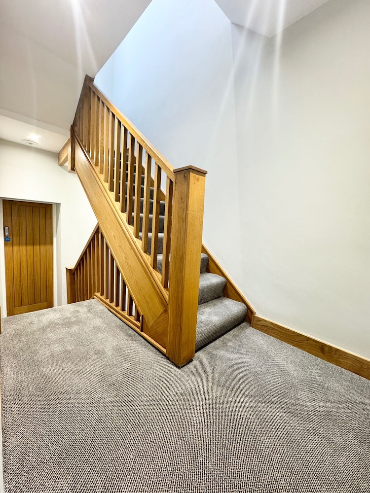 Cottage - Sleeps 2 - Pet Friendly - Parking
