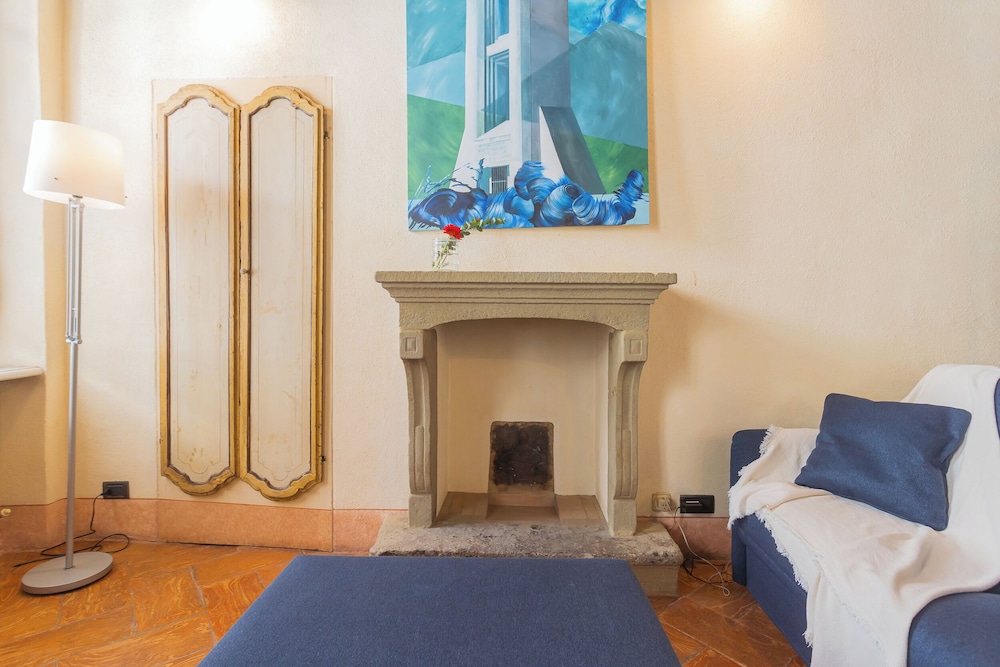 Antiche Mura by Rent all Como