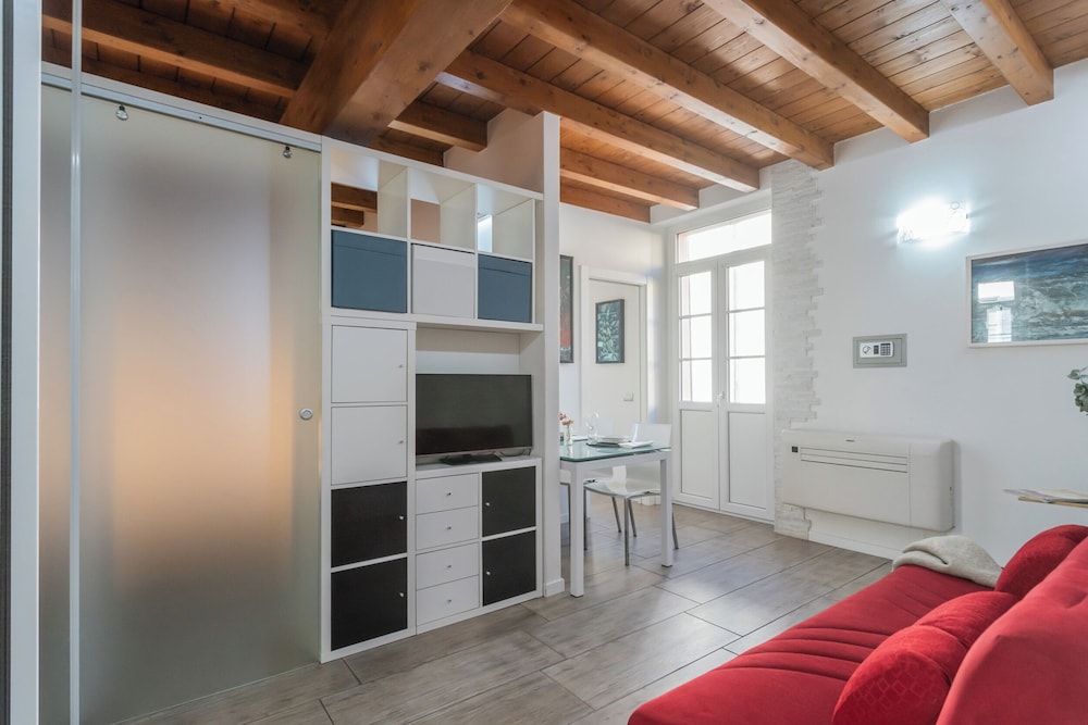 Domus in Como by Rent all Como