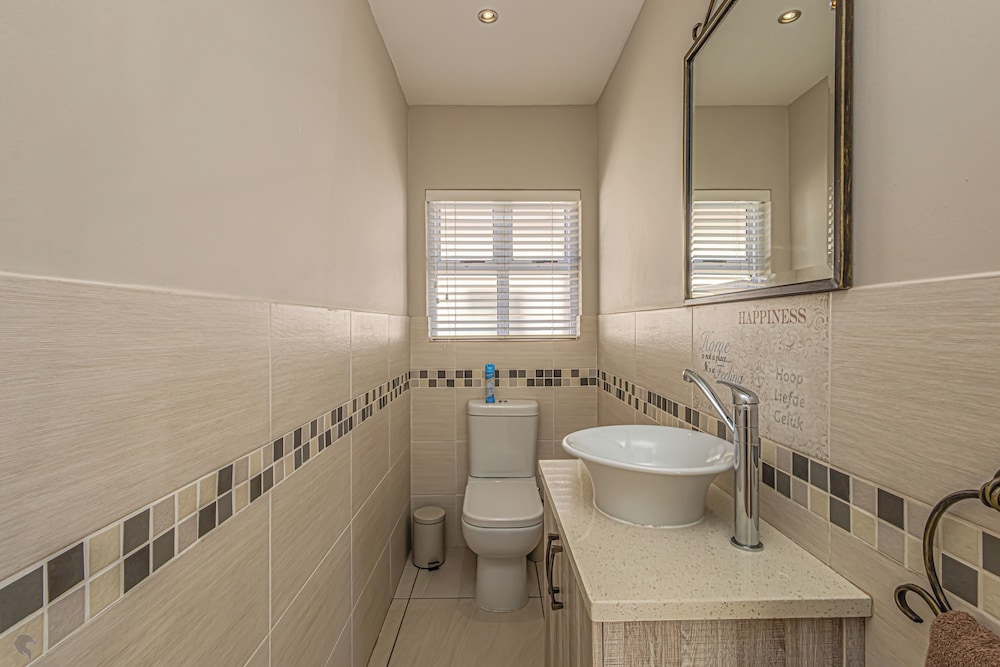 Seasons of Serenity, Langebaan 8-sleeper
