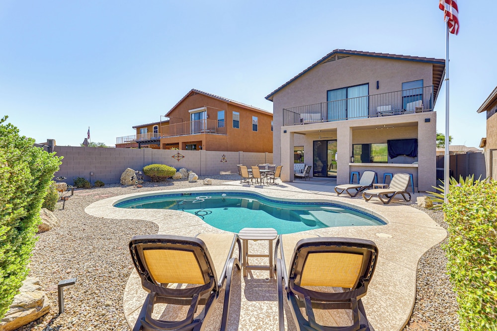 Gold Canyon Golfer's Getaway w/ Scenic Views!