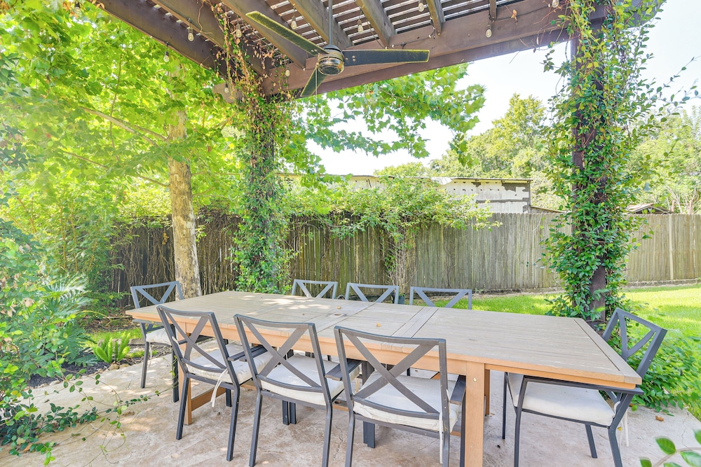 Pool & Hot Tub: Family-friendly Houston Area Home!