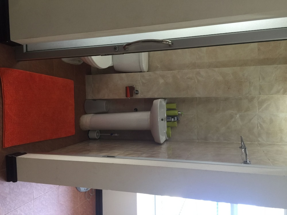 Thai Mueang Vacations - Merlin Plaza Apartments - Property Image 1