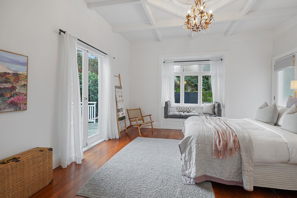 Grey Lynn - Grandeur - Cafe Lifestyle view 5