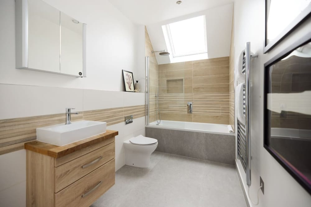 The Putney Sanctum - Beckoning 2bdr Flat With Balcony