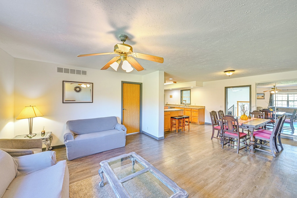 8-acre Bridgman Oasis: Pool, Hot Tub & Game Room