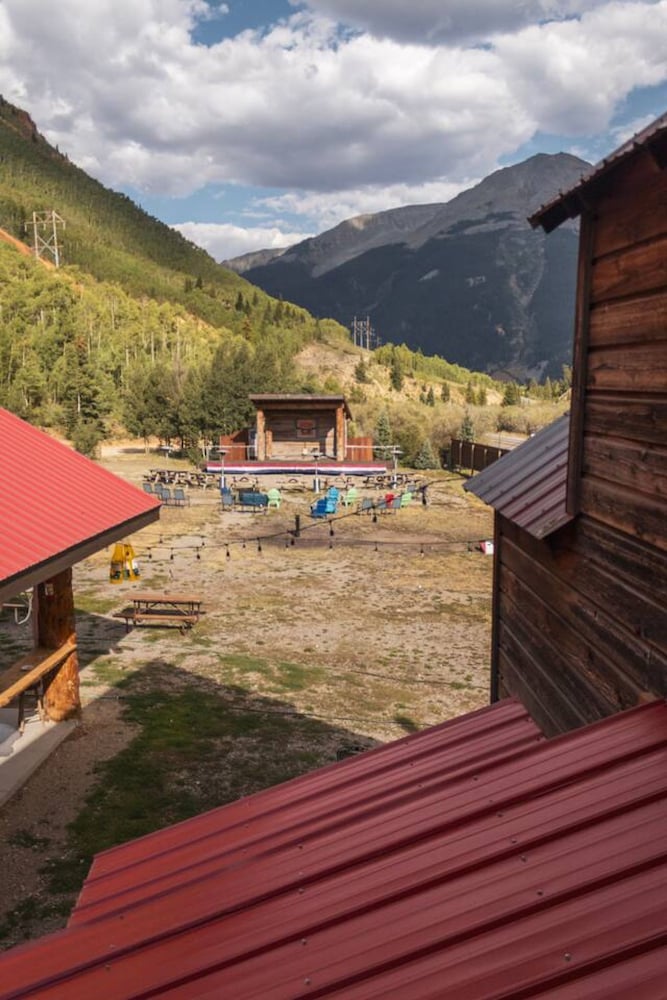 Columbine Roadhouse-4br Mountain Retreat Near Durango