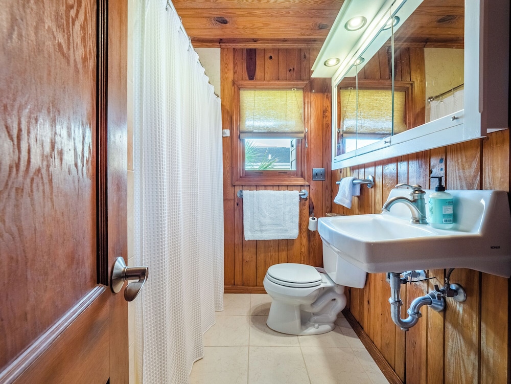 Sea Strapped by Topsail Realty