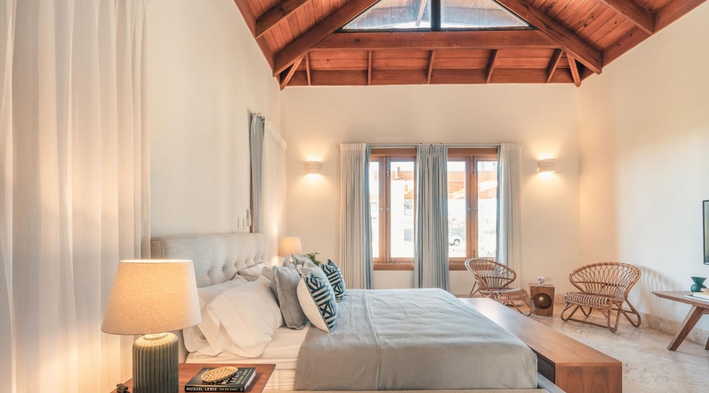 Tropical Villa With Maid and Butler in Cap Cana view 3