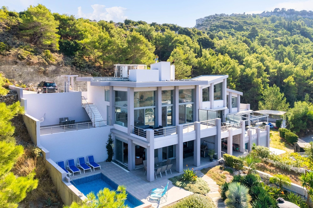 Articiano Villa view 4