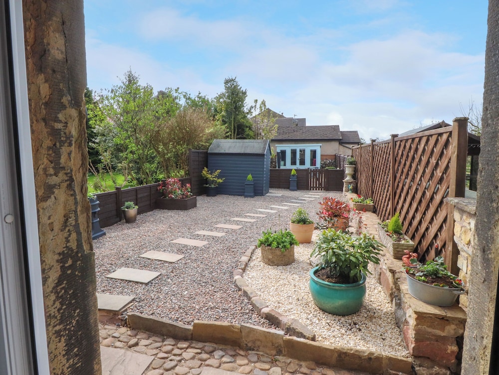 3 Cowper Place